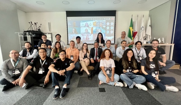 Startups peruanas visitam o Mining Hub para conhecer o ecossistema de inovação mineiro